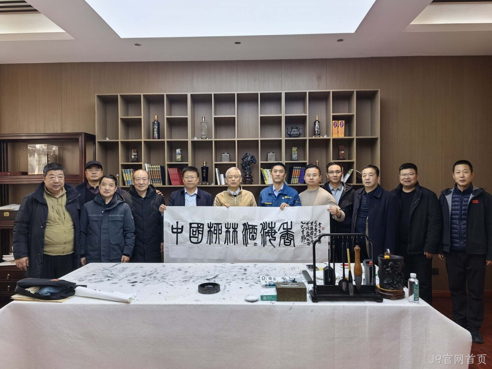  中国文化产业战略协会副主席李羊民一行莅临J9官网首页参观交流